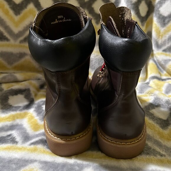 Black and Red From The Walking Dead Joie Norfolk Boots are size 9.5/39.5 EUC - Picture 3 of 4